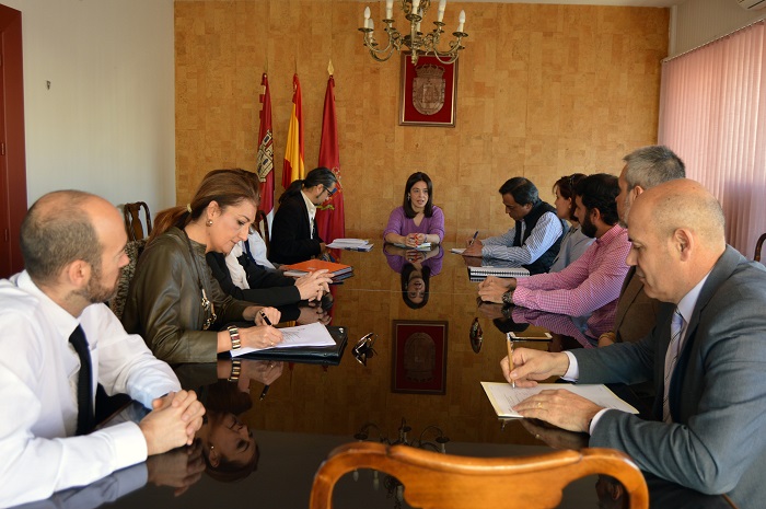 La alcaldesa se reúne con los directores de hoteles  para potenciar el turismo en Ciudad Real
