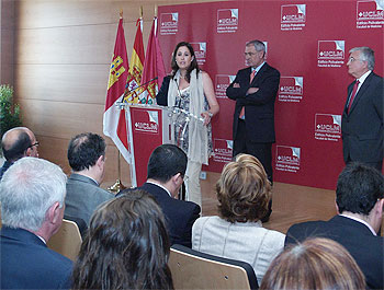 La alcaldesa inaugura junto al rector y el presidente de la Junta  el aulario que  albergará provisionalmente la Facultad de Medicina del Campus de Ciudad Real  