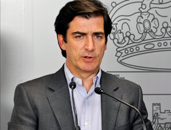 El Concejal de Economía y Hacienda, Miguel Ángel Poveda, en rueda de prensa
